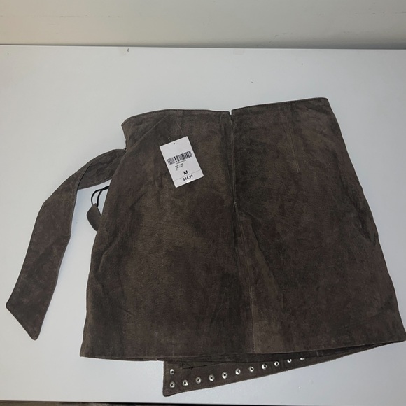 Forever 21 olive green suede leather studded mini wrap skirt | Medium | NWT - Picture 5 of 7